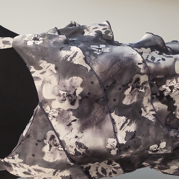 ISPIRI Grey Layered Ruffled Sleeveless Blouse XL - Picture 8 of 14